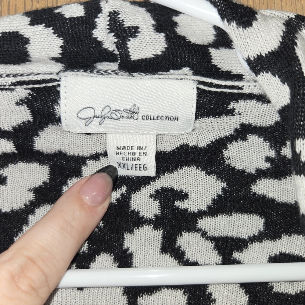 Jaclyn Smith Black and White Leopard Print Cardigan - Picture 2 of 4